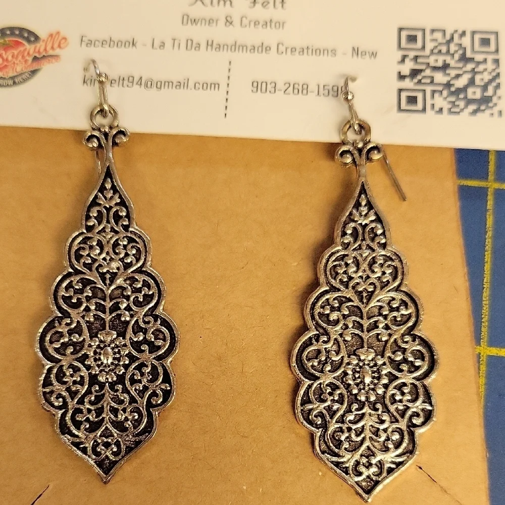 Silver Tone Filigree Design 2